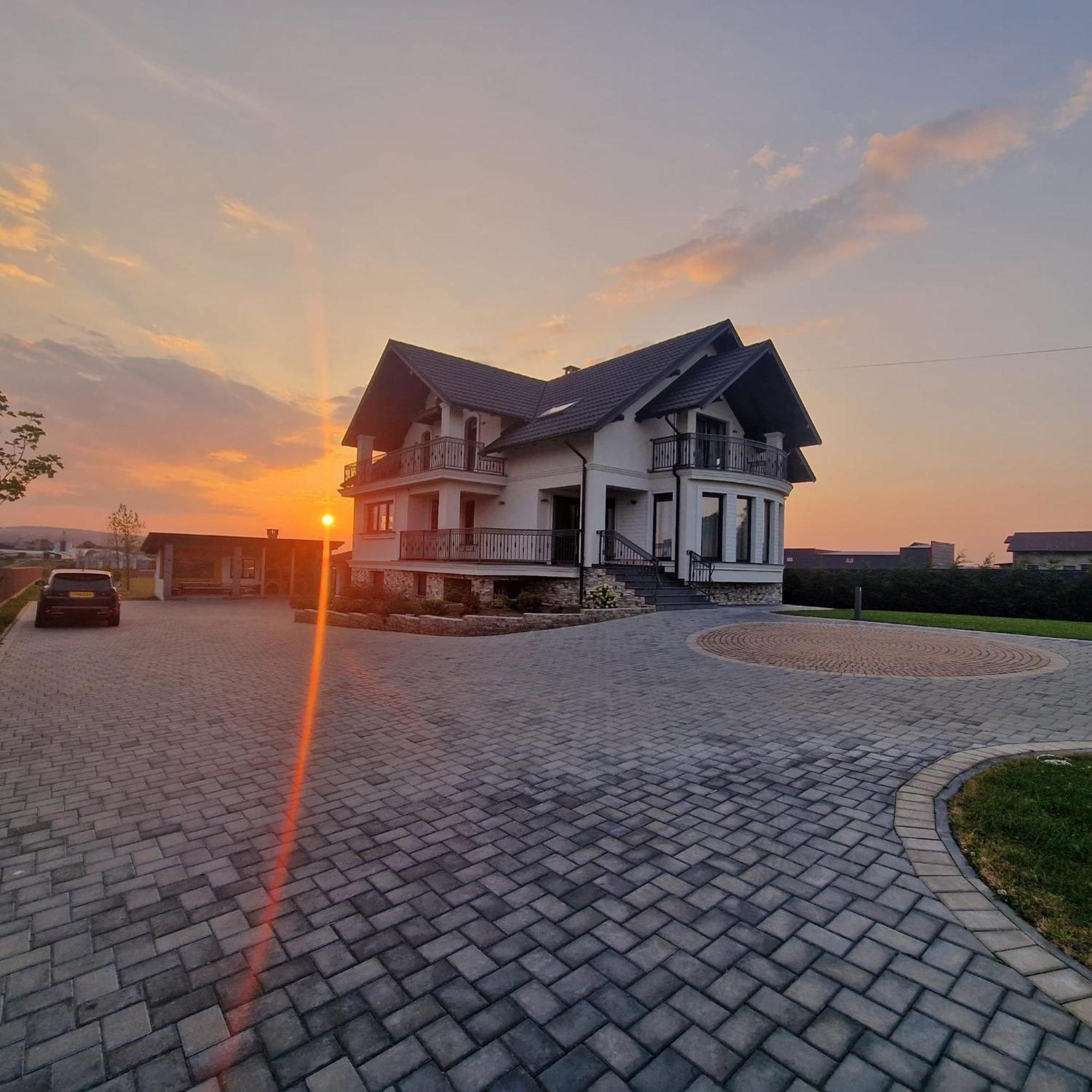 Vila Sunny House Sučava Exteriér fotografie